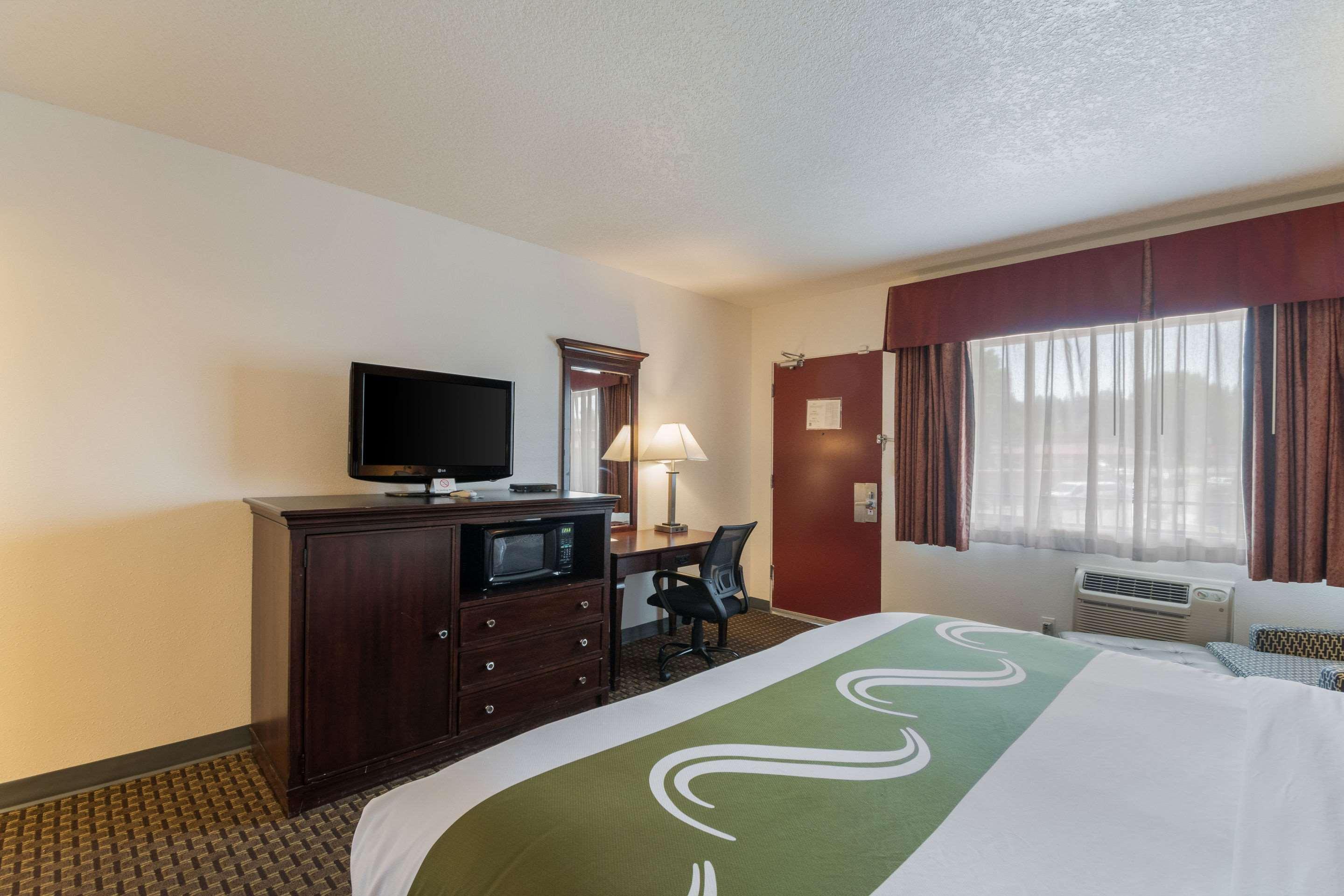 Quality Inn & Suites Airport Portland Dış mekan fotoğraf